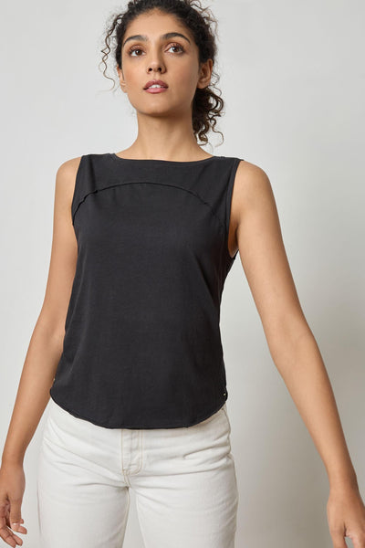 Curved Seam Tank Womens Top Black A1